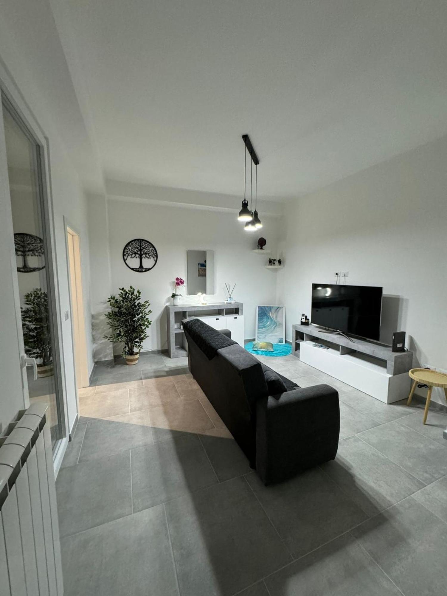 Goodbye Moon Apartment Бриндизи Экстерьер фото